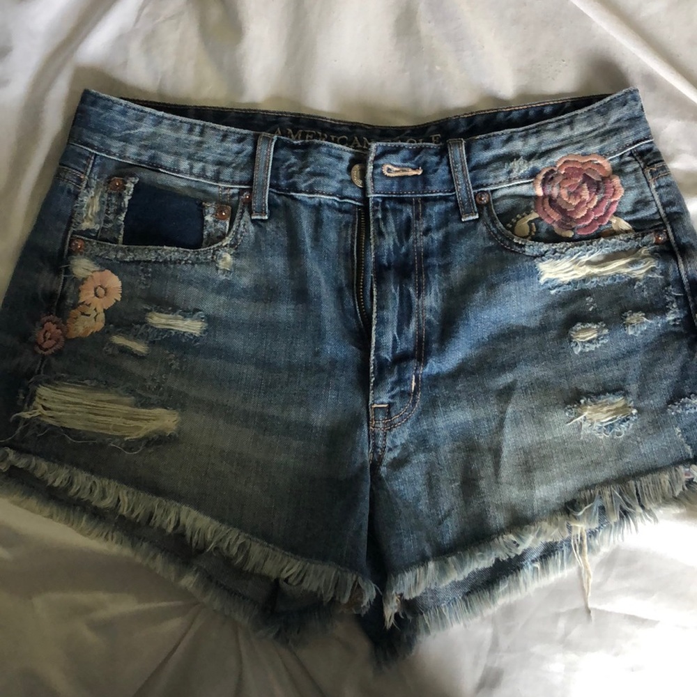 American Eagle Hi-Rise Festival Shorties